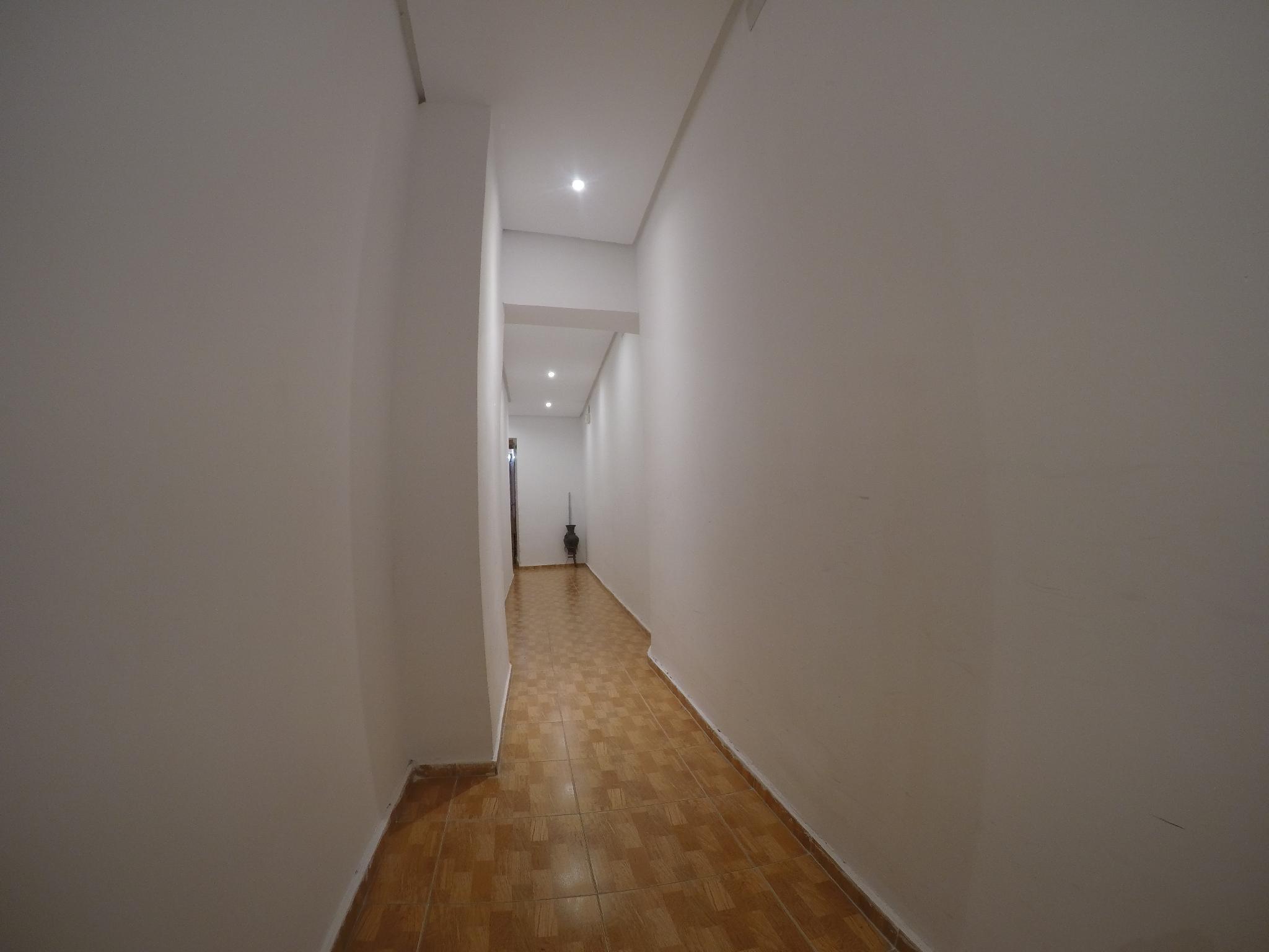 Hostal Los Perales Madrid Exterior foto A corridor